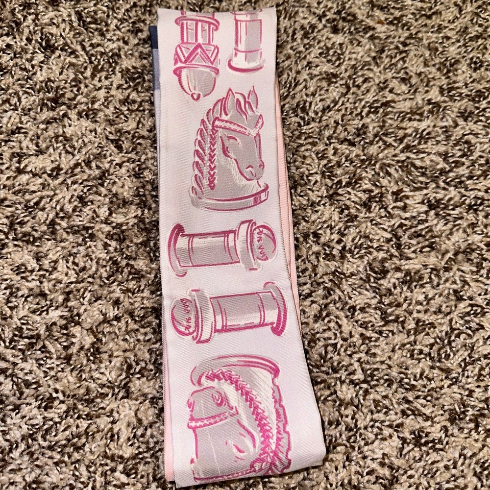 Louis Vuitton Chess Bandeau - Picture 5 of 7
